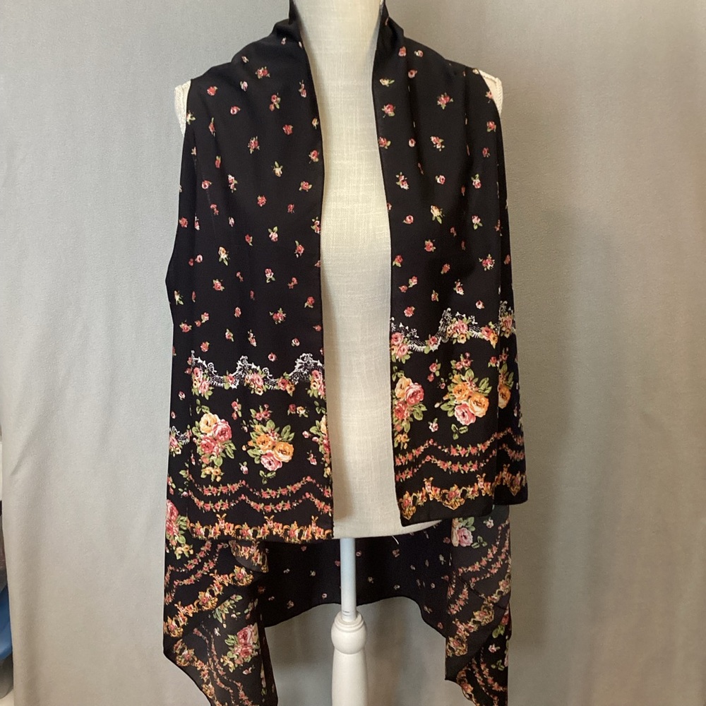 LOF Black Floral Border Draped Swim Coverup Robe Feminine Travel NWT